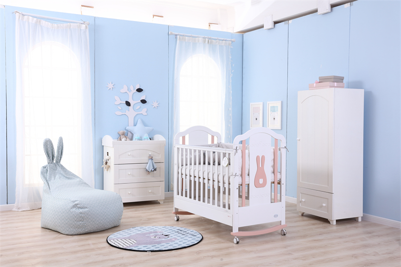 Fitti Series 4 Baby Cot With Swing.jpg
