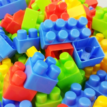 Children's large-particle building blocks