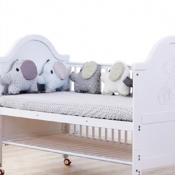 Bedding around a cotton cartoon baby bumper bedding bumper